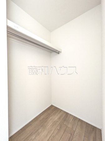 ウォークインクローゼット　【新座市片山３丁目】