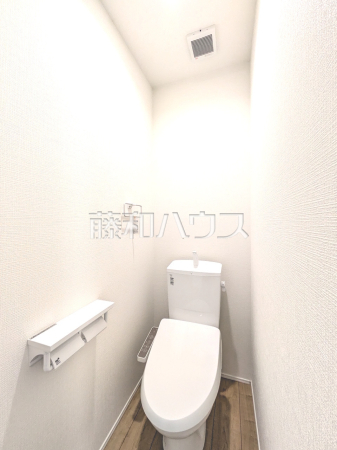 トイレ　【新座市片山３丁目】
