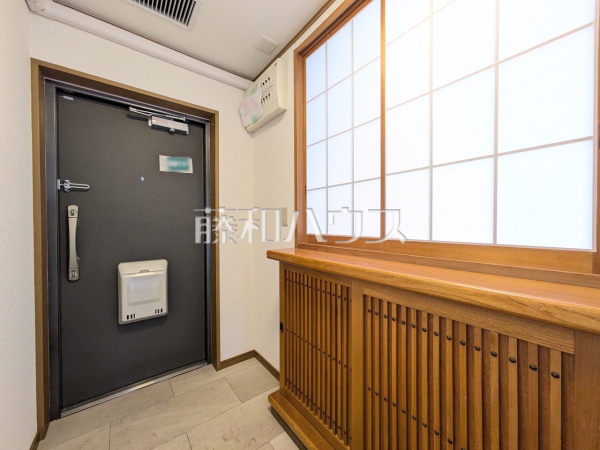 玄関ホール　【志木ニュータウン南の森壱番街　15号棟】