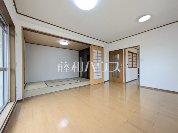 リビング　【志木ニュータウン南の森壱番街　15号棟】