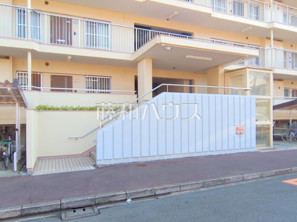 エントランス　【志木ニュータウン南の森壱番街1-6-15号棟】