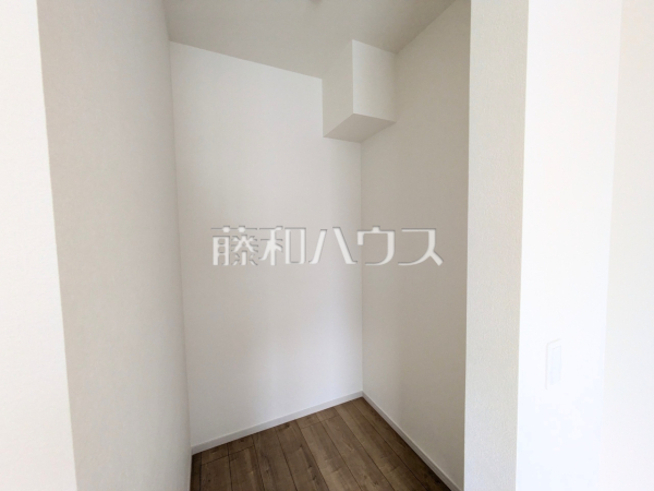 ウォークインクローゼット　【福岡市東区香椎駅東１丁目】