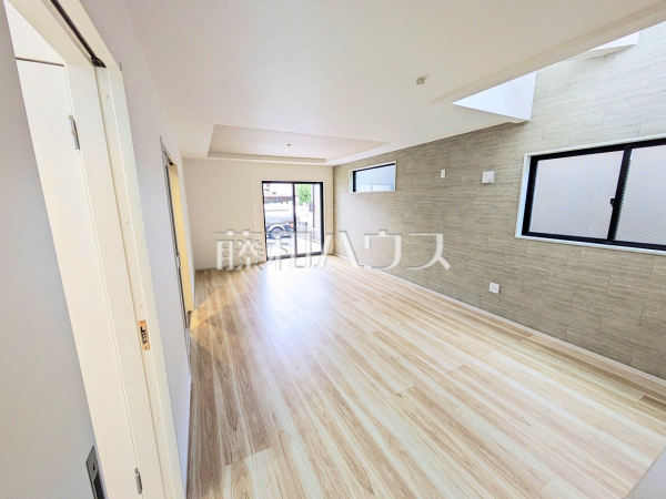 リビング 【春日井市東野町西2丁目】 リビング 【春日井市東野町西2丁目】