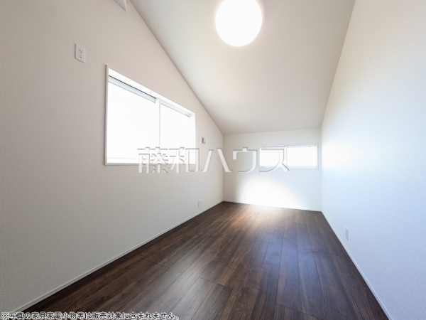 居室　【練馬区石神井台８丁目】