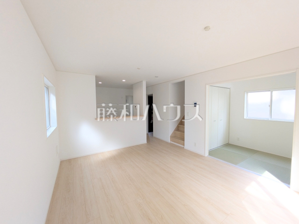 4号棟　リビング　【福岡市早良区有田２丁目】