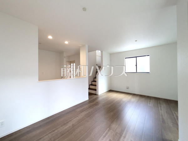 C号棟　リビング　【小金井市貫井北町５丁目】