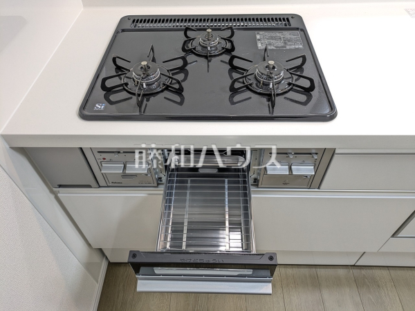A号棟　キッチンコンロ・グリル　【小平市津田町１丁目】
