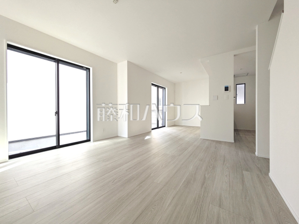 A号棟　リビング　【三鷹市北野３丁目】