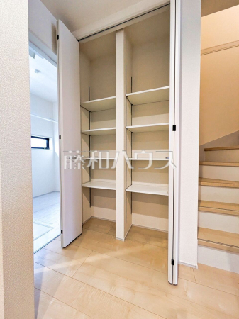 1号棟　収納　【新座市新堀１丁目】