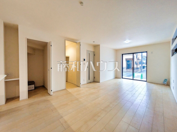 1号棟　リビング　【新座市新堀１丁目】