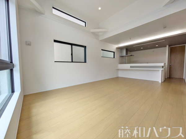 1号棟　リビング　【春日井市不二ガ丘３丁目】