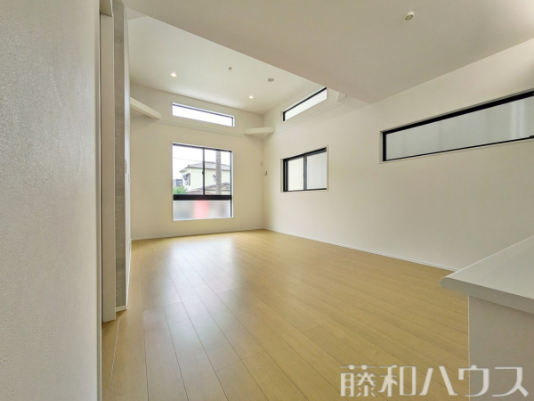 1号棟　リビング　【春日井市不二ガ丘３丁目】