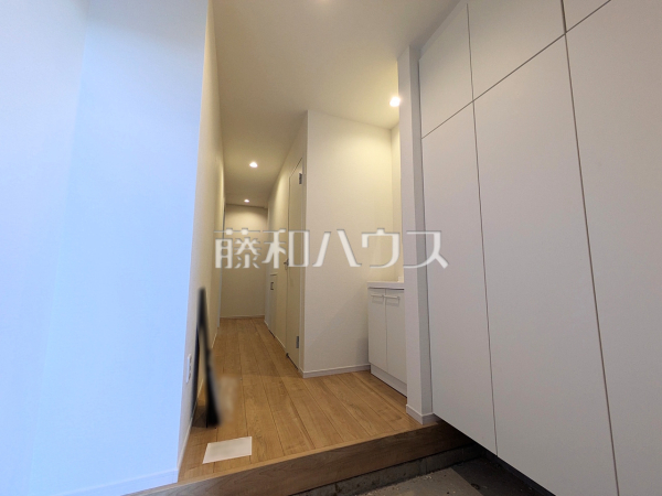 玄関　【練馬区三原台３丁目】
