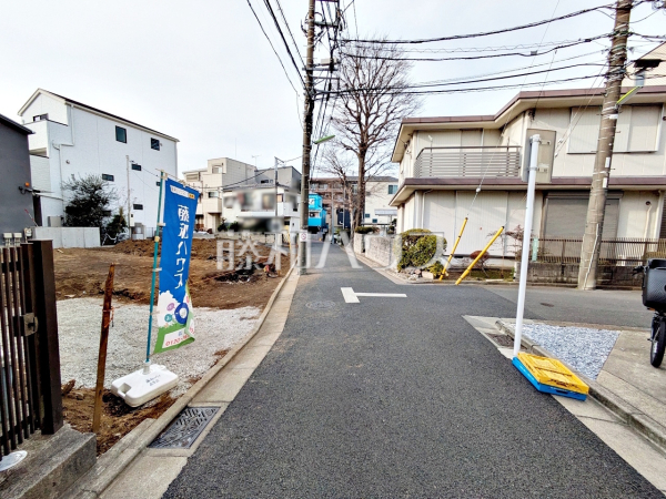 接道状況および現場風景　【世田谷区上北沢１丁目】