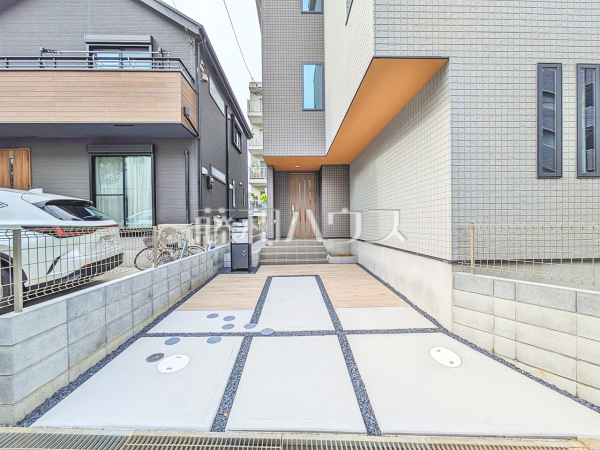 カースペース　【多摩市貝取１丁目】