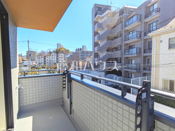 バルコニー　【多摩市貝取１丁目】