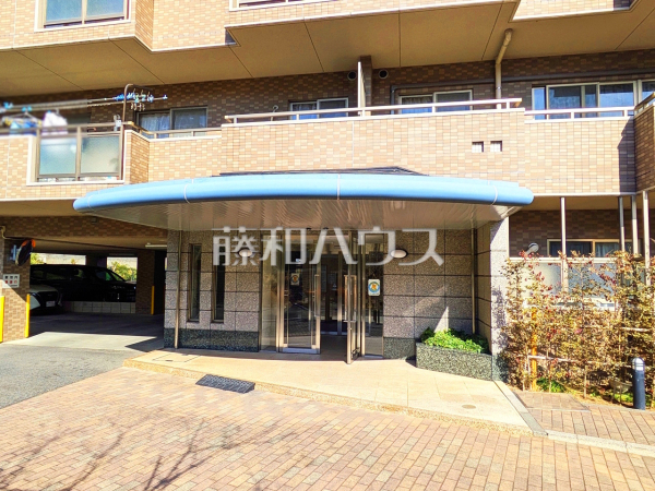 エントランス　【メゾンドール高尾】