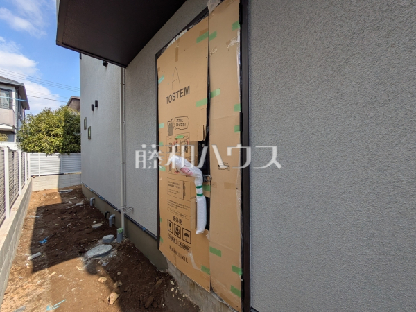 A号棟　玄関　【世田谷区成城７丁目】