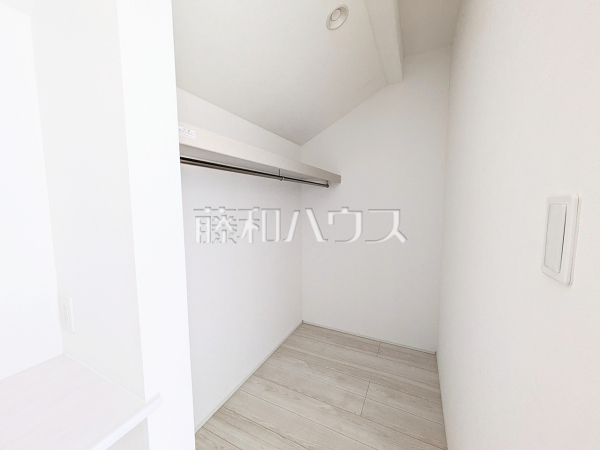 ウォークインクローゼット　【東村山市富士見町４丁目】