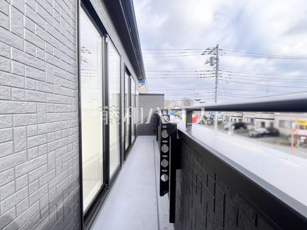 バルコニー　【三鷹市新川２丁目】