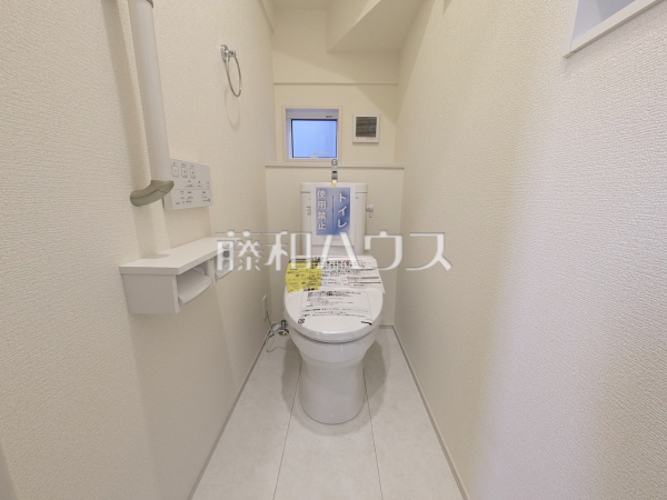 トイレ　【三鷹市新川２丁目】