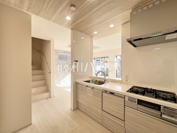 キッチン　【三鷹市新川２丁目】