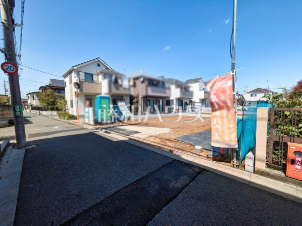 接道状況および現場風景　【東村山市青葉町３丁目】 物件の事、諸費用の事など、小さな疑問もお気軽にご連絡・ご相談下さい。 