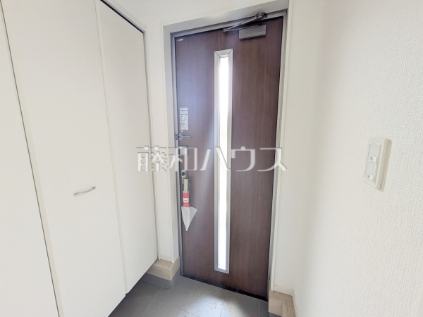 2号棟　玄関　【福岡市南区長住７丁目】