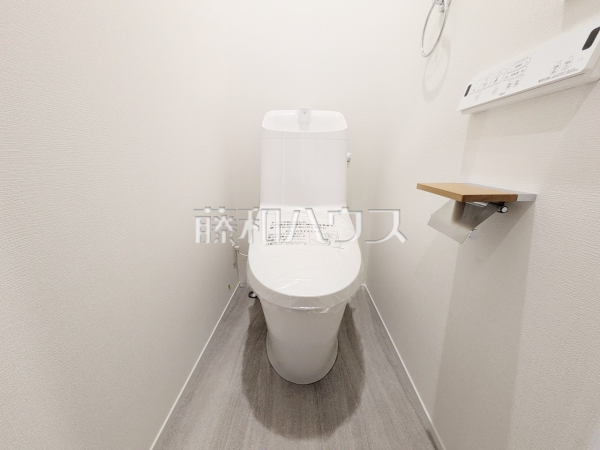 2号棟　2Fトイレ　【三鷹市中原２丁目】