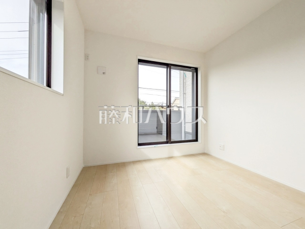 2号棟　居室　【三鷹市中原２丁目】