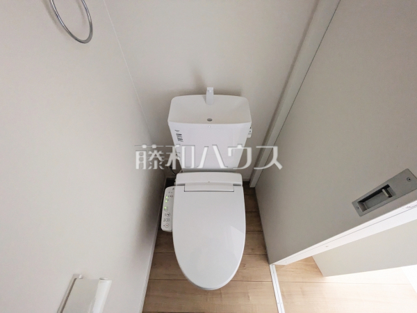 1号棟　トイレ　【福岡市中央区輝国２丁目】