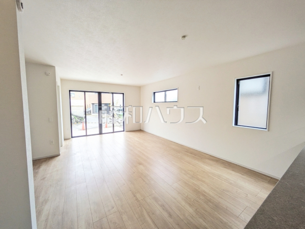 1号棟　リビング　【福岡市中央区輝国２丁目】