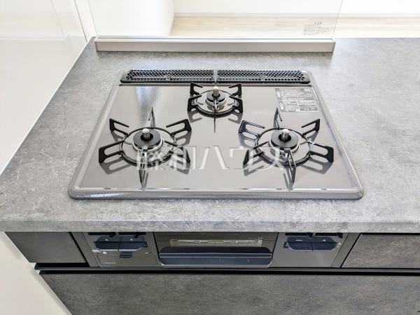 2号棟　キッチンコンロ　【福岡市中央区輝国２丁目】