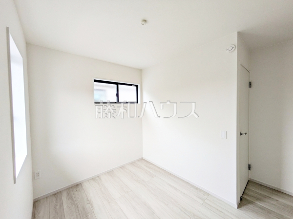 2号棟　居室　【福岡市中央区輝国２丁目】