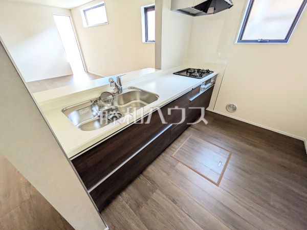 1号棟　キッチン　【福岡市早良区飯倉３丁目】