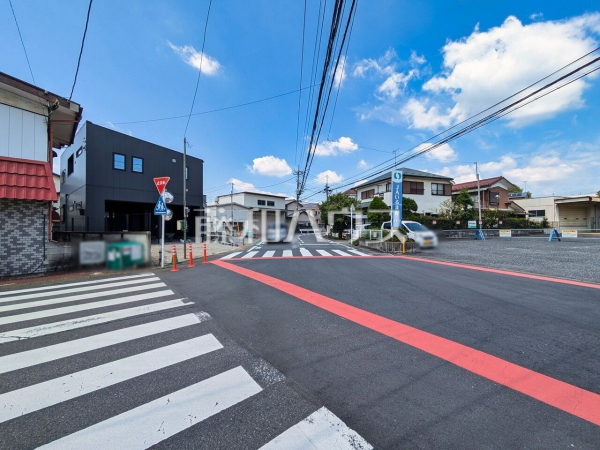接道状況および現場風景 【所沢市大字久米】 接道状況および現場風景 【所沢市大字久米】