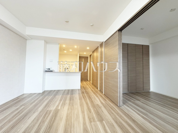 リビング　【レーベン清瀬ザ・タワー】