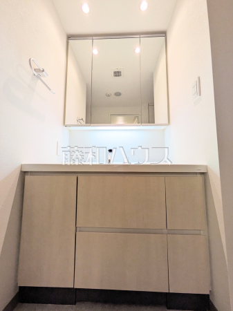 洗面室　【日神パレステージ国領】