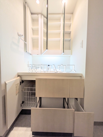 洗面室　【日神パレステージ国領】