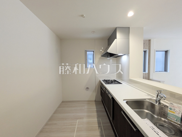 1号棟　キッチン　【八王子市東中野】
カウンターキッチン越しでの会話が、家族団らんのスタートです。　