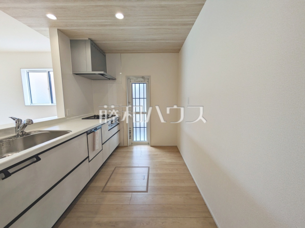 1号棟　キッチン　【八王子市石川町】