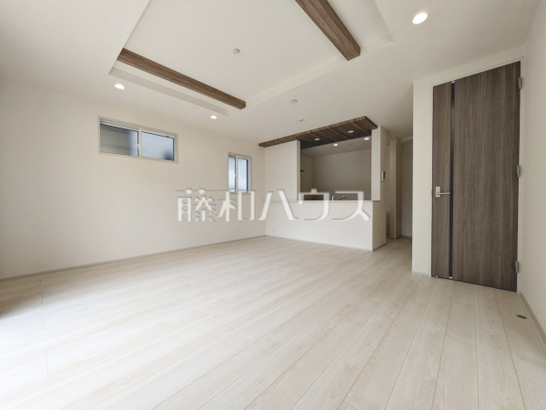 3号棟　リビング　【八王子市石川町】