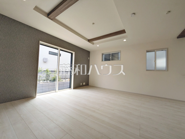 3号棟　リビング　【八王子市石川町】