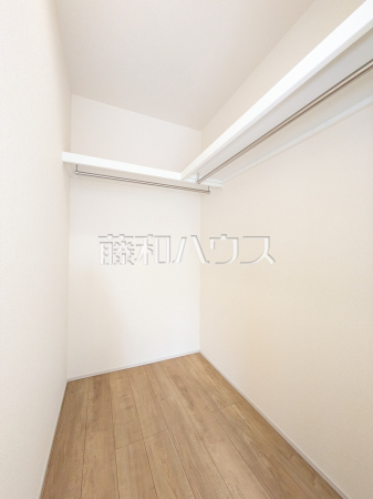 2号棟　ウォークインクローゼット　【武蔵村山市残堀４丁目】