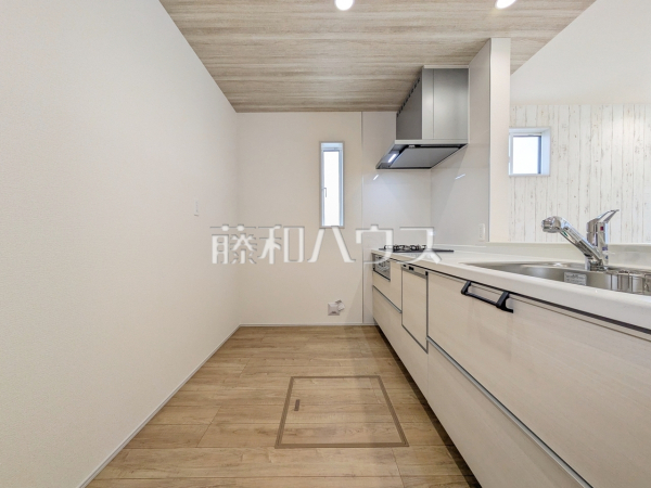 2号棟　キッチン　【武蔵村山市残堀４丁目】