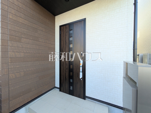 2号棟　玄関　【武蔵村山市残堀４丁目】