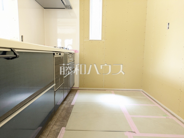 キッチン　【東村山市秋津町３丁目】