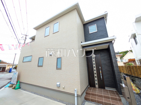 1号棟　外観　【豊見城市字我那覇】生活に溶け込むシンプルなデザインの外観が魅力の新邸です。