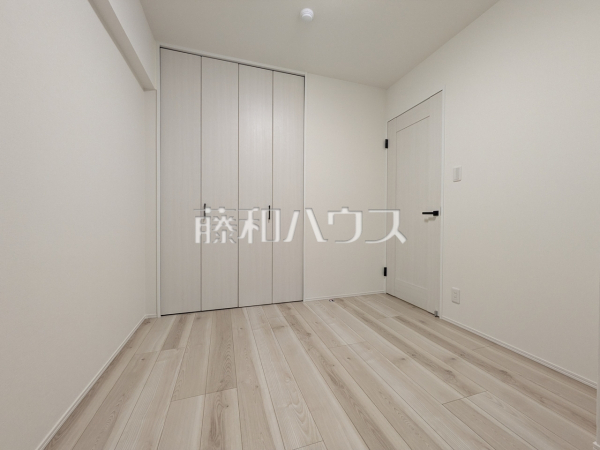 居室　【ベルジュール三鷹】