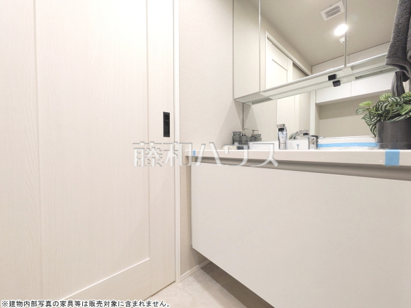 洗面室　【ベルジュール三鷹】